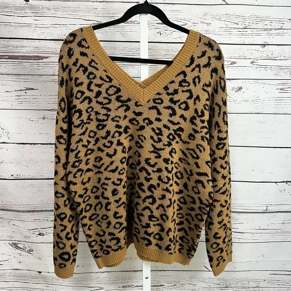 Cotton Emporium Tan and Black Leopard Print V-Neck Sweater Large - Picture 2 of 4